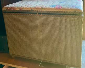 VINTAGE/ANTIQUE WICKER TRUNK