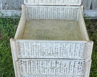 WHITE NURSERY ROOM STORAGE CENTER