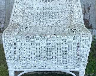 ANTIQUE WICKER ARCH-BACK CHAIR