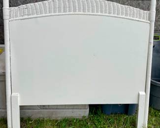 VINTAGE WICKER/WOOD FULL/DOUBLE HEADBOARD