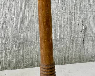 ANTIQUE SHORT OAK PLANT STAND