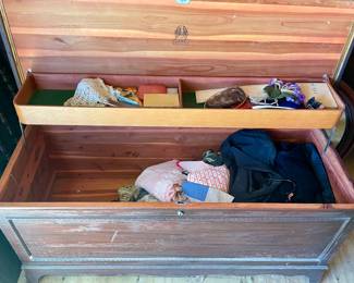 ANTIQUE CEDAR BLANKET CHEST