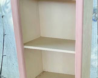 VINTAGE STEP-BACK SHELF