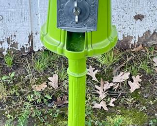 GUMBALL MACHINE ON PEDESTAL