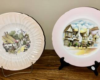 Two Shelley dinner plates