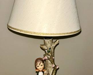 Hummel Apple Tree lamp