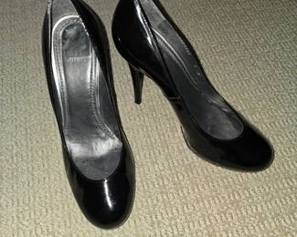 Stuart Weitzman pumps