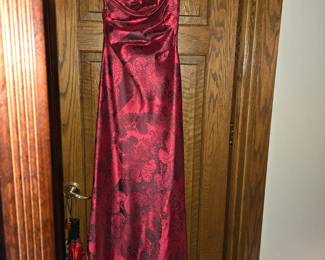 Kay Unger evening gown size 4 