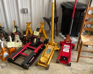 Lifts and floor jacks , trolleys , engine stands 