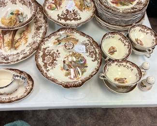 Palissy w/ brown trim