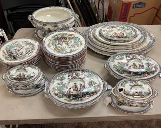 Large selection of “Pekin” pattern transferware