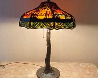 Handel Multicolored Slag Glass Lamp in the Palm Tree Pattern (Gorgeous) signed top and base, 