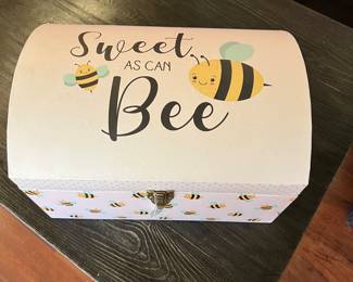 "BEE" treasure box