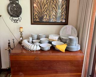 Drop leaf table, Harmony House china, art