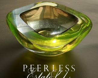 Stunning heavy glass dish 