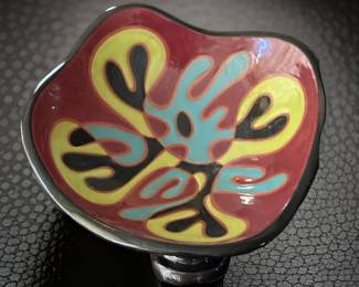 Linda Tarr signed pottery 