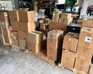 Light bulbs an goodies 