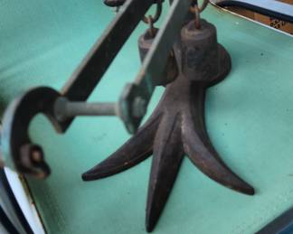 Crows Foot scale vintage