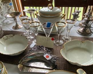 Another set of fine china and stemware.