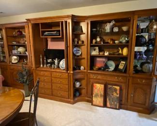 Thomasville 7 piece wall set. These pieces can be sold as a unit or individually.