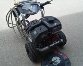 $250 - Simpson gas pressure washer w/surface cleaner 