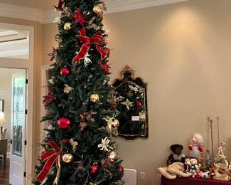 $250 - Christmas tree 12' decorated - Magnolia wreaths at bottom selling separetly. 