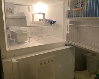 #65 - $200 Kenmore refrigerator upper freezer 2009