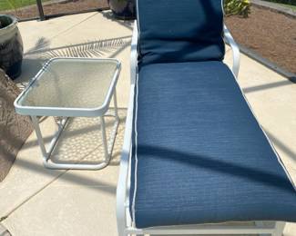 #49 - $120 - Winston white / navy lounger with side table 