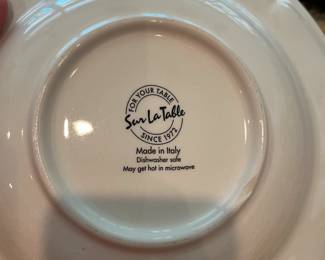 #94 - $880 - 101 pieces of "Sur La Table" Harvest fruits grape/pear/apples set of china Made in Italy. 