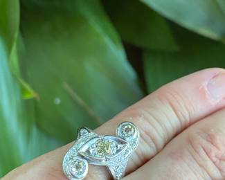 #83 - 1 carat Antique ring 18kt white gold. 5.69gr. (1/2 carat center) $800. Size 5.5 