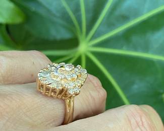 #89 - $800 - Approx 2ct of diamonds cluster ring, 14kt yellow gold setting. 6.6gr. 