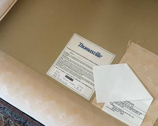 #27 - $700 - Thomasville sofa 88Wx41Dx45T