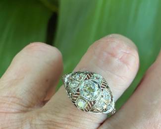 #82 - $1,050 - Close to 1ct European diamond filligree ring 18kt white gold. 2.99 gr. Size 5.5