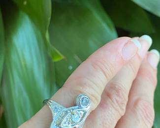 #83 - 1 carat Antique ring 18kt white gold. 5.69gr. (1/2 carat center) $800. Size 5.5 