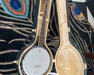 #14 - $350 - Banjo Alvarez in case 