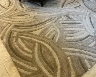 #8 - $150 - Rug modern 8x10'5' 