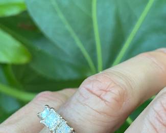 #88 - $800 - 14kt white gold 1 carat 3 stone ring. 3.48 grams - size 5.5
