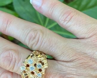 #92 - $795 - 14kt yellow gold nugget ring 10.29 grams - Size 10 1/2. 