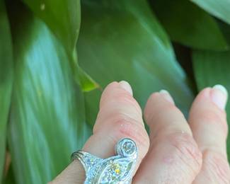 #83 - 1 carat Antique ring 18kt white gold. 5.69gr. (1/2 carat center) $800. Size 5.5 