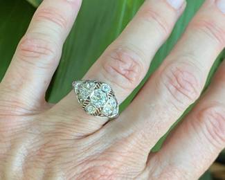 #82 - $1,050 - Close to 1ct European diamond filligree ring 18kt white gold. 2.99 gr. Size 5.5