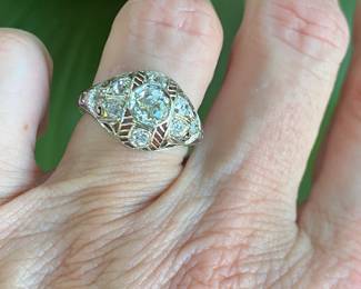 #82 - $1,050 - Close to 1ct European diamond filligree ring 18kt white gold. 2.99 gr. Size 5.5