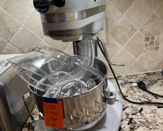 #124 - $140 - Commercial grey kitchen aid 