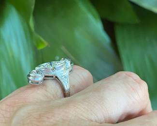 #83 - 1 carat Antique ring 18kt white gold. 5.69gr. (1/2 carat center) $800. Size 5.5 
