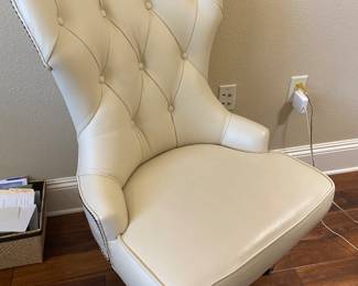 #31 - $250 - Ivory leather desk chair - Mint condition