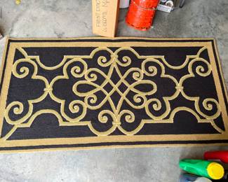 #130 - $100 Frontgate front door rug brand new 