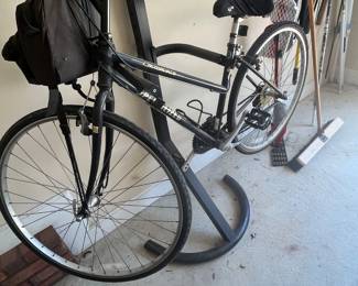 $160 - Crossroad 4 speed bicycle