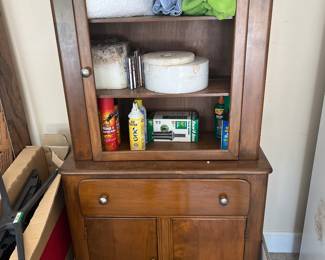 $175 wooden cabinet missing glass front 32x 15 x 62
