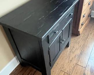 $140 Broyhill attic Heirloom cabinet 28 W x 18 D x 29T