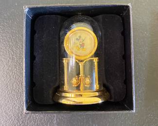 Mickey mouse miniature clock 