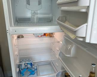 $220 Frigidaire refrigerator 